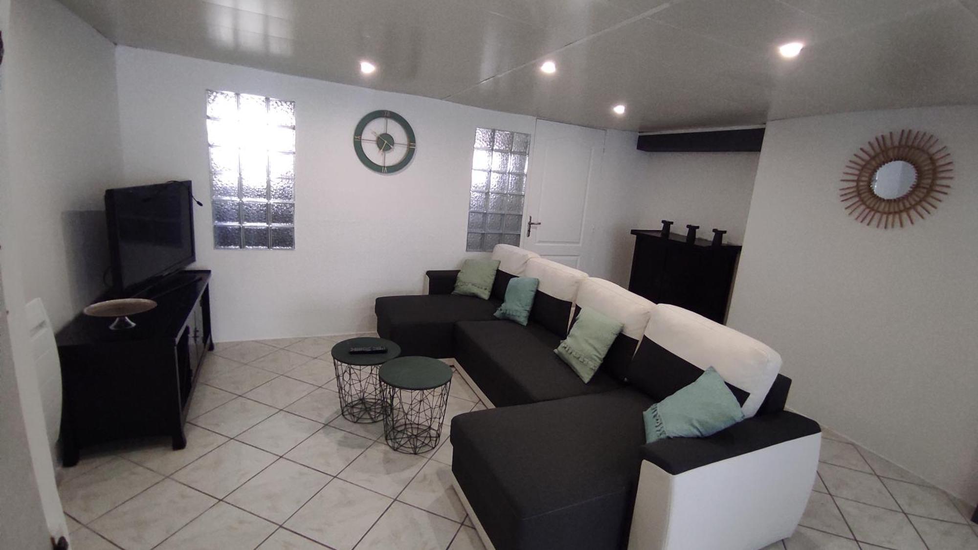 Logement Atypique Au Coeur De Cholet Extérieur photo