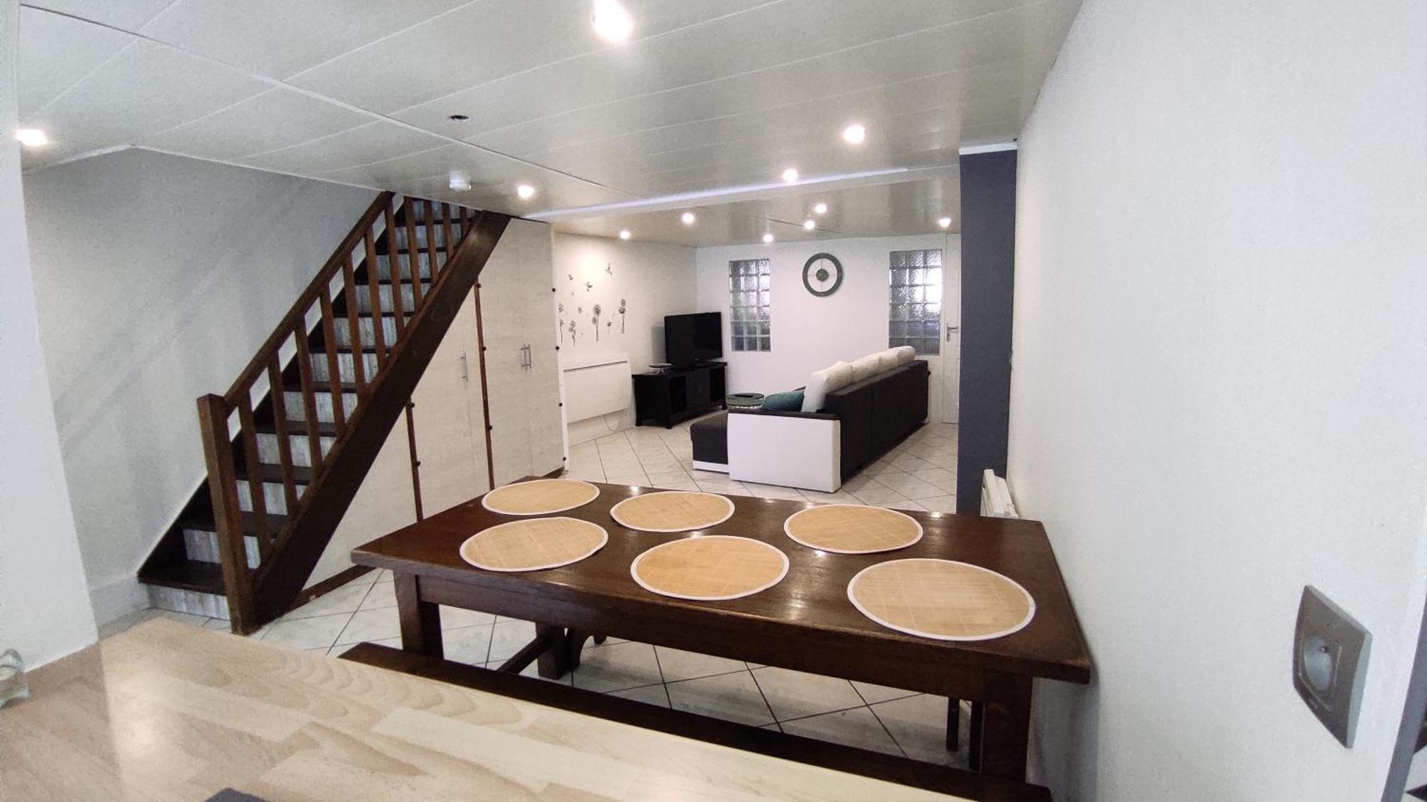 Logement Atypique Au Coeur De Cholet Extérieur photo